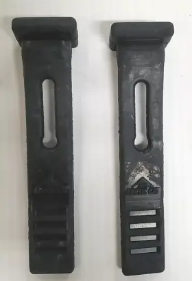 1606-067 Arctic Cat Nos Oem Pair Hood Hold Down Strap Artic