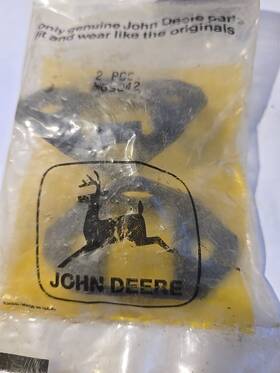 John Deere M63042 Snowmobile Track Clip Nos Pkg Of 2