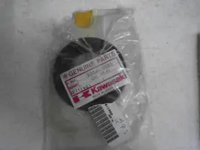 92049-3003 Kawasaki Nos Crankshaft Oil Seal Snowmobile Oem And Deere M68114