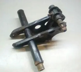 224781140 Ski-doo 1997 Mxz 670 Rear Suspension Back Shock Support Bracket Pivot 97 583