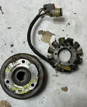 410923000 Ski-doo 1999 Mach 1 Formula Iii 600 700 Triple Engine Ignition Stator Flywheel