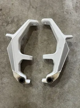 505074634 Ski-doo 505074633/505074634 Ras 3 Left And Right White Spindles 505074633 / 505074634 Ski-doo 505074633/505074634 Ras 3 Left And Right White Spindles 505074633 /