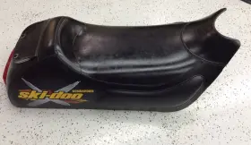 510003859 Ski-doo Seat Saddle Zx Chassis Fits 1999-2004 Mxz Summit Legend X Oem