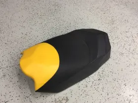 510005272 Ski-doo Seat Saddle Black Yellow 2008-2013 Summit Mxz Renegade Gsx Oem