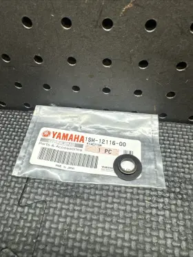 1sm-12116-00 Yamaha Nos 2015-2019 Wr250 2014-2019 Yz250 Spring Valve Seat