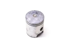 3m8-11631-01-96 Yamaha New Oem Piston Nos