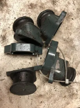 63n-44532-01-00 Yamaha Waverunner Xl700 Xl760 Venture 700 760 Engine Motor Mounts Set Of 4