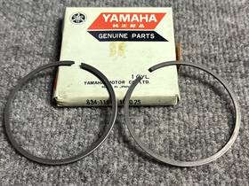 Yamaha 834-11610-10 Nos 1st O/s 0.25 Piston Rings