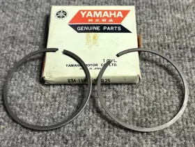834-11610-10 Yamaha Nos 1st O/s 0.25 Piston Rings