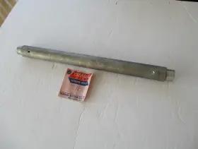 Gpx338-gp433-tl433 Yamaha 865-47521-01 Nos Snowmobile 1974 Rear Axle Shaft