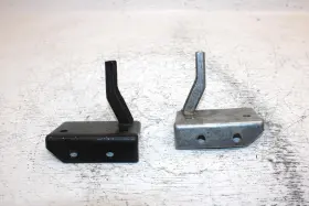 8ab-21926-00-00 Yamaha 1995 Vmax 600 Oem Footrest Bracket Set Sy11 8ab-21926-00-00 Yamaha 1995 Vmax 600 Oem Footrest Bracket Set Sy11