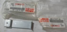 Yamaha 8cr2197700 1997-99 Snowmobile Oem Fuel Pipe Frame Clamp 8cr-21977-00 2pc/pk Hr5
