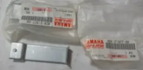 8cr-21977-00 Yamaha 8cr2197700 1997-99 Snowmobile Oem Fuel Pipe Frame Clamp 2pc/pk Hr5