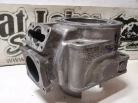 8dn-11311-00 Yamaha Srx 700 Triple Snowmobile Engine Good Used Cylinder 8dn00 Srx700 No Core