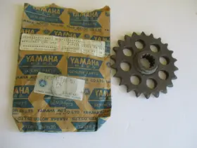 Br250-br250t Yamaha 8f3-47548-20 Nos 1980-1990 Snowmobile Chain Drive Sprocket Bravo