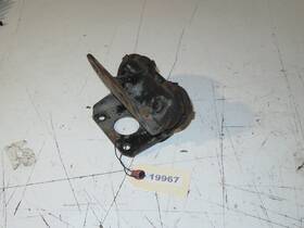 Yamaha 8k4-21411-00-00 - 1989 Srv 540 Rear Upper Engine Motor Mount