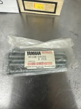 90106-08050-00 Yamaha 90106-08050 5 Five Nos Oem Genuine Rear Axle Bolts