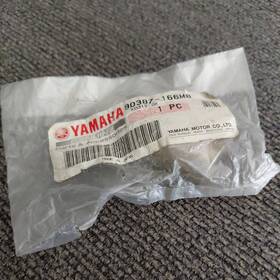 Yamaha 90387-166m8-00 New Oem Collar Nos