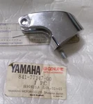Yamaha SL292 GP292 EL433 GP338 GP433 GP440 841-77147-00-00 Shroud Hinge (HR4) New. Price: $14.50.